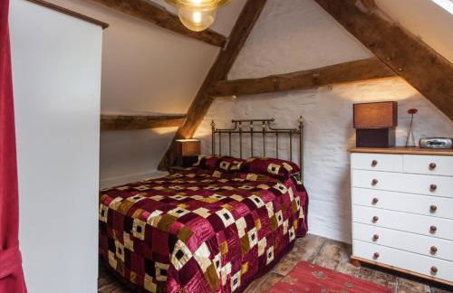 Ty Fferm Hen, Ancient Farmhouse, Coity Bach - Foto 29