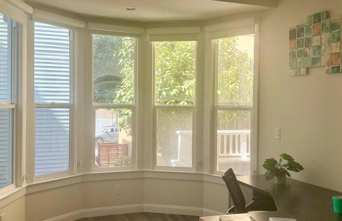 Amazing, Sunny, and Spacious! Steps to Campus! - Photo 29