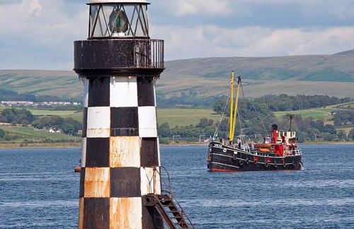 RIVER CLYDE VIEWS - PRIVATE & SPACIOUS APARTMENT - Photo 63