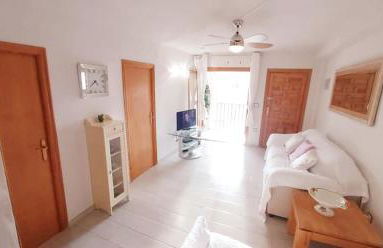 APARTAMENTOS ROSI - 5-10 Minute Walk To La Zenia Beach, Sea View, Beach Bar, Cliff Walk, Shops, Paddys Point, Cabo Roig - Free fast Fibre Optic Broadband, Free Parking - Foto 5