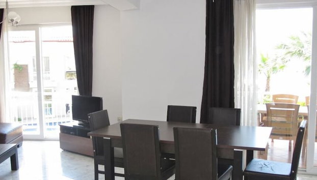 Villa PS06 by JoyLettings - Foto 5, Servicio de comidas en la habitación