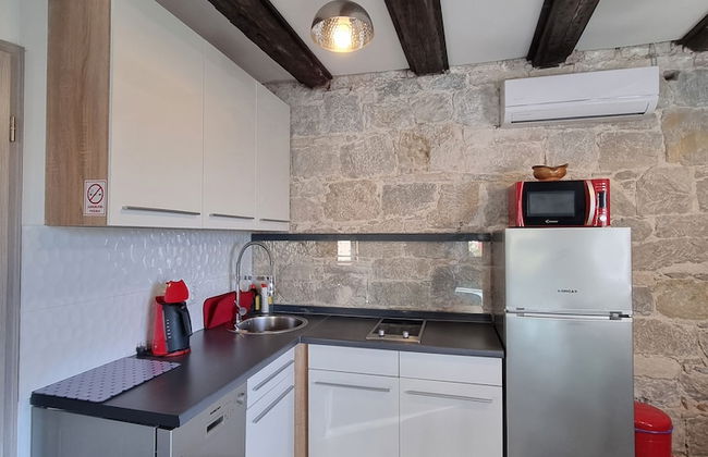 Apartment Trumbic - Photo 11