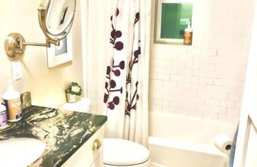 Jacksonville Blue Bungalow Retreat Comfortable 2 Bedroom Haven - Foto 15