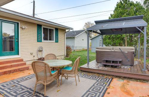 Walk to Sandusky Bay Home with Hot Tub and Fire Pit! - Foto 1
