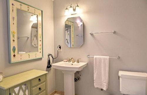 Berkshires Home on 11 Acres with Pond and 2 Fire Pits! - Foto 14