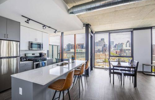 Freshly Minted 2BR - Elegance & Comfort in Central Chicago - Photo 6