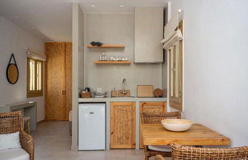 Glaros Kouremenos - Photo 12