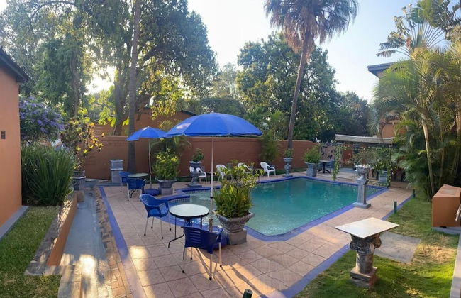 La Belva Court with Swimming Pool - Photo 9