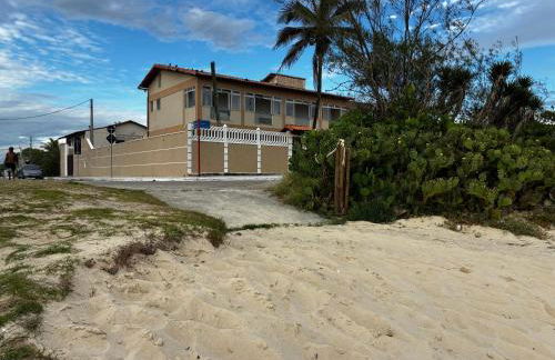 Refúgio Frente ao Mar há Passos da Areia com piscina - Foto 1
