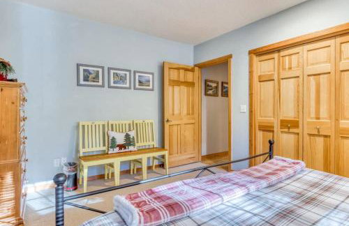 Lazy Bear Lodge · Spacious 6BR Lodge with Chef's Kitchen, Hot Tub, Golf Views and more - Foto 38