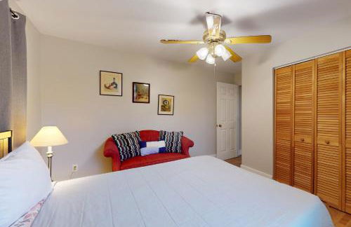 Four Bedrooms & a Beach - Photo 16