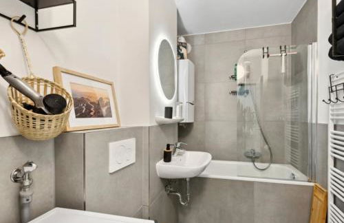 Getaway Apartment mit Balkon - Ruhiges Business-Apartment - direkte S-Bahn nach Messe DUS & ESS - Foto 19