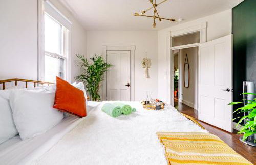 Jungle House Chillicothe Sleeps 24 Downtown Ohio Free Parking - Walk to Historic District - 5BR Luxury Home - Pet Friendly - King Beds - Over 5,800 Five Star Stays - Foto 33