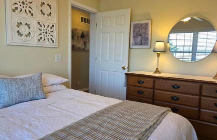 Summerside Cape on Crooked Lake ---Waterfront-Sunsets-Sleeps 12 - Foto 18