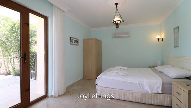 Villa AX07 by JoyLettings - Foto 4, Habitación