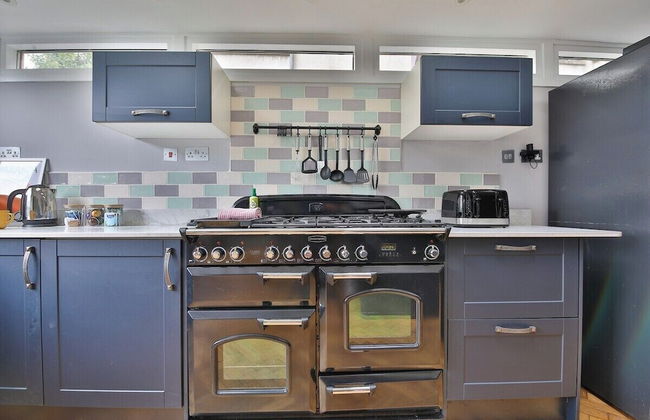 4 Bed House with Pool Table & Parking - Foto 42