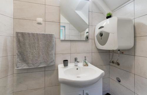 Holiday house with a parking space Fuzine, Gorski kotar - 20518 - Foto 12