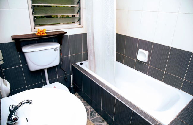 Lush Gardens Apartment 1 - Photo 14