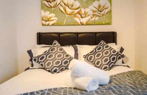 Spacious 4-Bed House Near Wigan Warrington - Foto 14