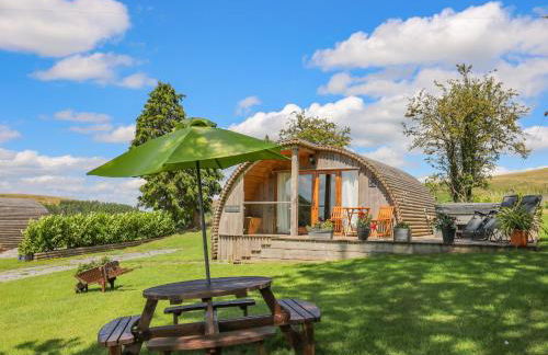 Pine Lodge - Photo 2