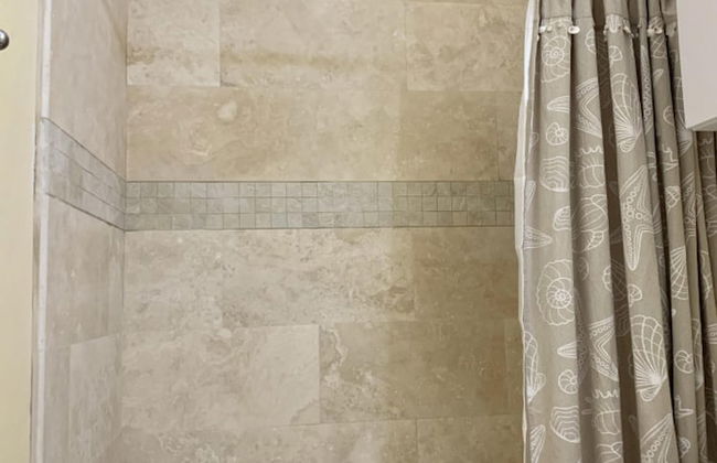 3 Suites Free Breakfast Steps to Beach - Photo 9