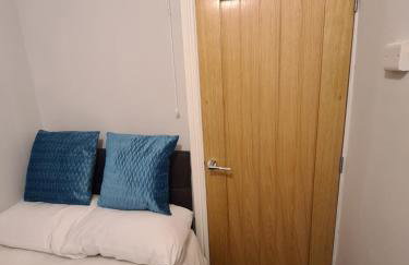 Whole House - 4 Bedrooms - Parking - Sleeps 8 - Foto 34