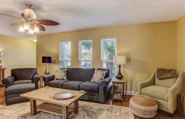 Fernandina Shores Condo with Private Balcony and Access to Pool by RedAwning - Foto 15