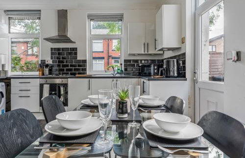 Crew Quarters - Your Ideal Stay in Bury - Photo 50