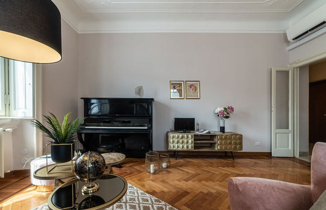 JOIVY Sophisticated Flat W/ Desk - Foto 26