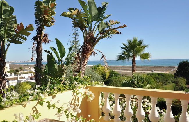 Semi-detached Villa With 1 Bedroom Located Near Meia Praia Beach - Lagos - Foto 32