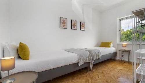 WHome Peaceful Algés Family Home away from City Noise - Photo 3