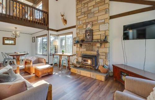 Near Skiing Lakefront Gem with Kayaks in Long Pond - Foto 2