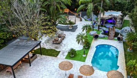 Miami's Exclusive Lagoon Villa - Foto 2, Garden, sunbed, Garden view