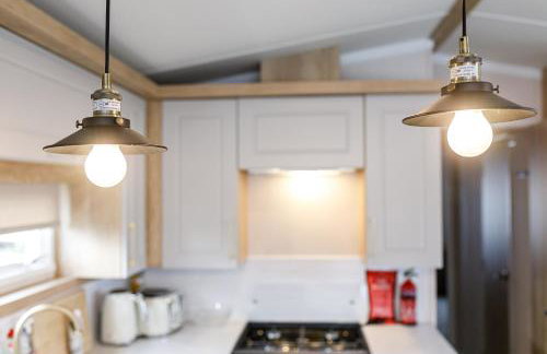 2Bed Whitley Bay Home - Free Parking, Close to beach & St Mary's Lighthouse - Photo 15