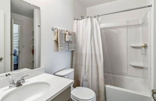 Texan Oasis, minutes from COTA, Airport, and all Austin has to offer! - Foto 14