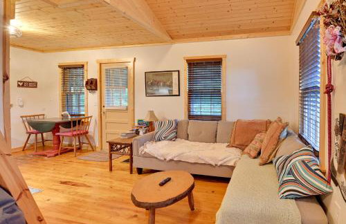 Cozy Beattyville Cabin with Fire Pit - Foto 3