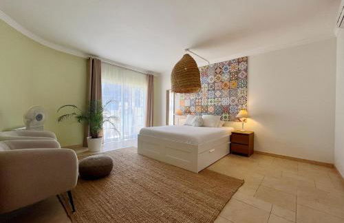 V4 moderno com Piscina - Burgau - Foto 18