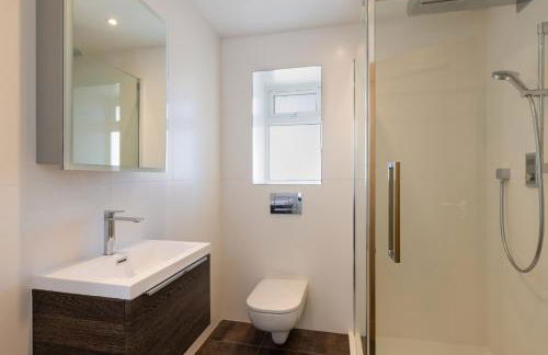 Spacious 4BD Smart Home in Idyllic Rural Setting - Foto 33