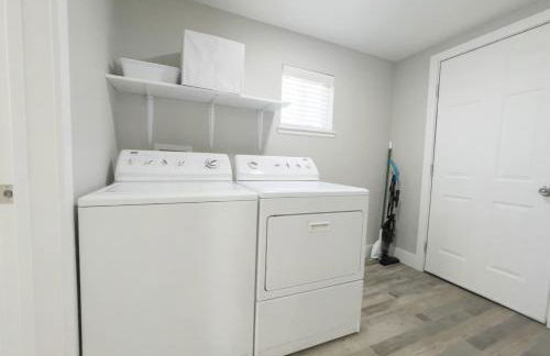 Country Living 3BR with fenced yard on Mooney - Foto 24