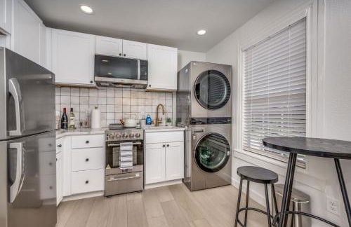 The Vanderbilt Mansion Apt 7 Near Downtown and TWU - Foto 3