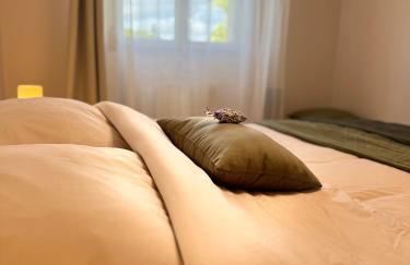 LA PROVENCE - '' TRAVELLER AWARD 2026 '' - Charming modern family apartment, pool & private parking near Avignon, fully renovated with interior-architect design - Foto 16