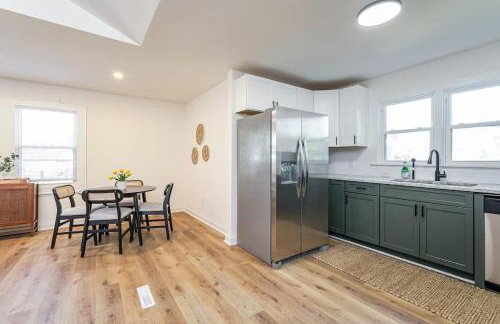 Queens Quarters at Ardmore A Historic 6BR Estate - Photo 2