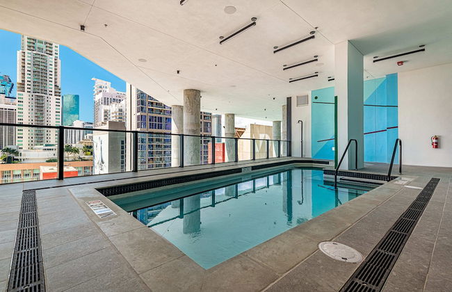 Incredible Downtown Miami City View - Photo 26