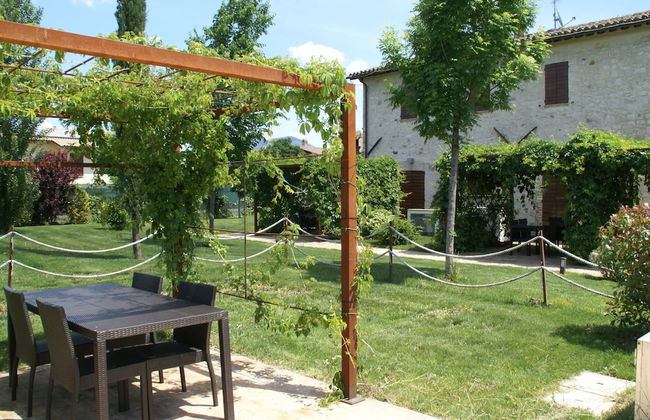 Swim, Savor, and Stroll in Umbria - Foto 30