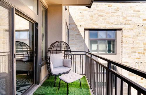 Galleria King Luxury Suite - Walk to Mall - Pool View - Foto 14