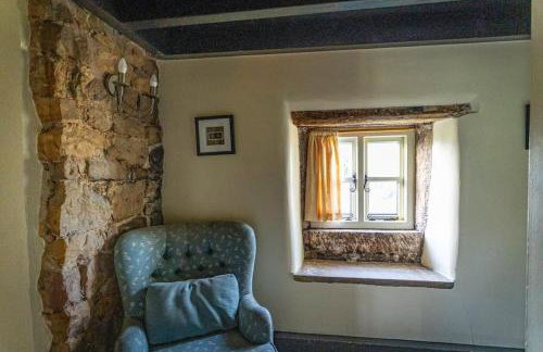 School House, cosy cottage for 12 with hot tub in the Peak District - Photo 62