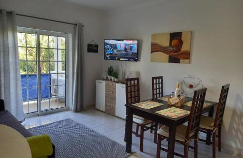 Flamingos Apartment with 2 swimming pool com check in e check out ao domingo em julho e agosto - Foto 10