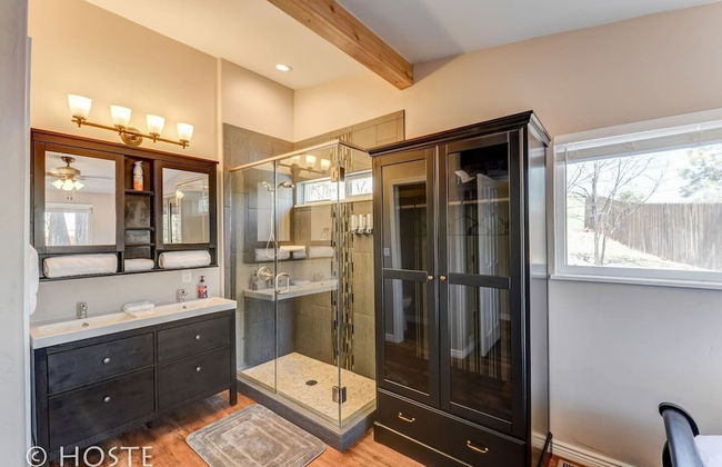 Mtn Dream! Fireplace, Patio & Hot Tub 4BR - Photo 10