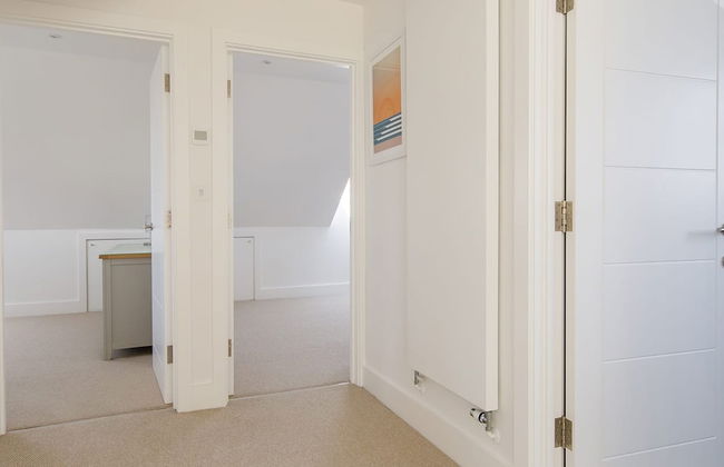 Delightful Seaside Hideaway 5 Mins to Beach - Photo 22