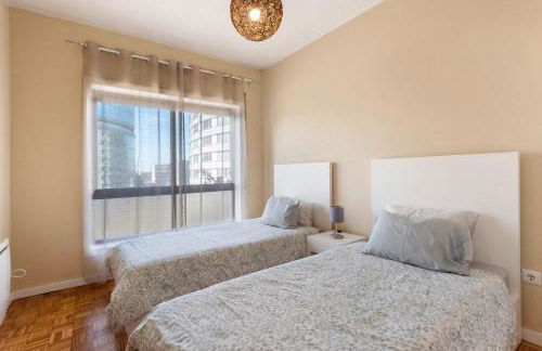 Destiny Oporto - Foto 14